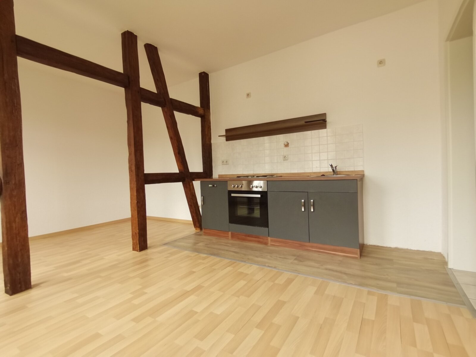 Apartment mit EB Küchenzeile im Zentrum von Stendal Apartment mit EB Küchenzeile im Zentrum von Stendal