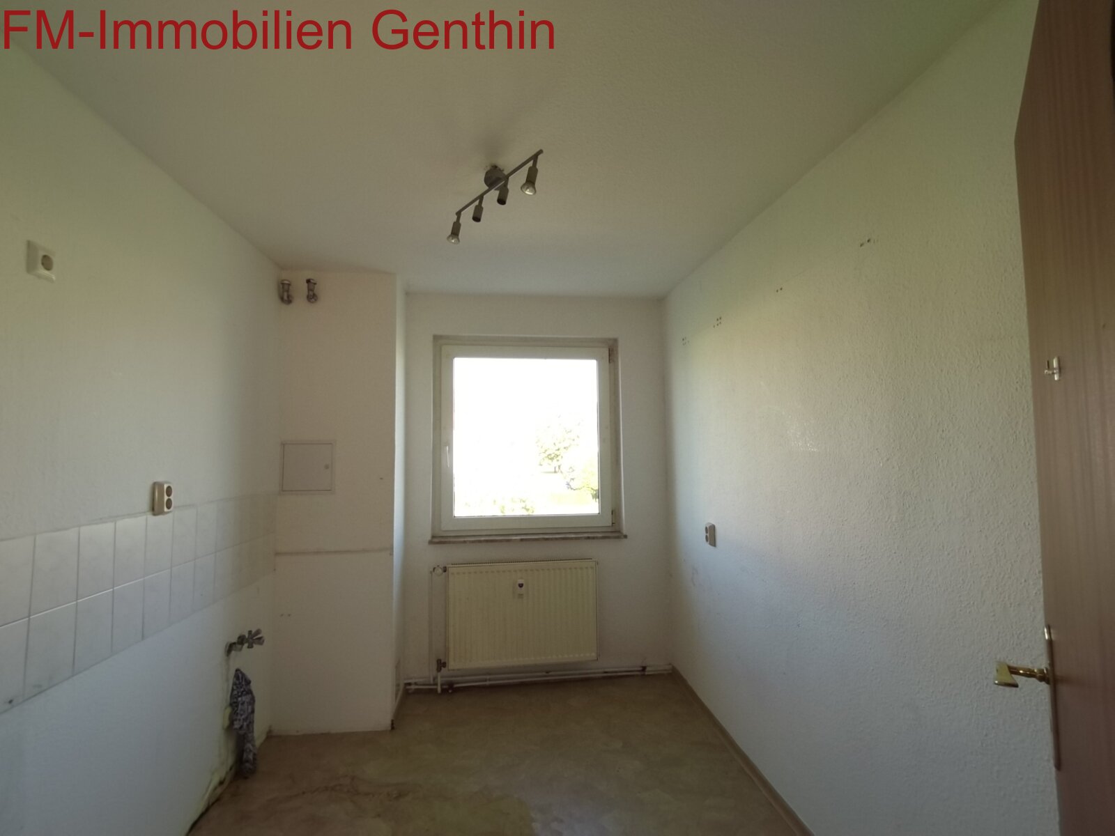Die Küche mit Fenster