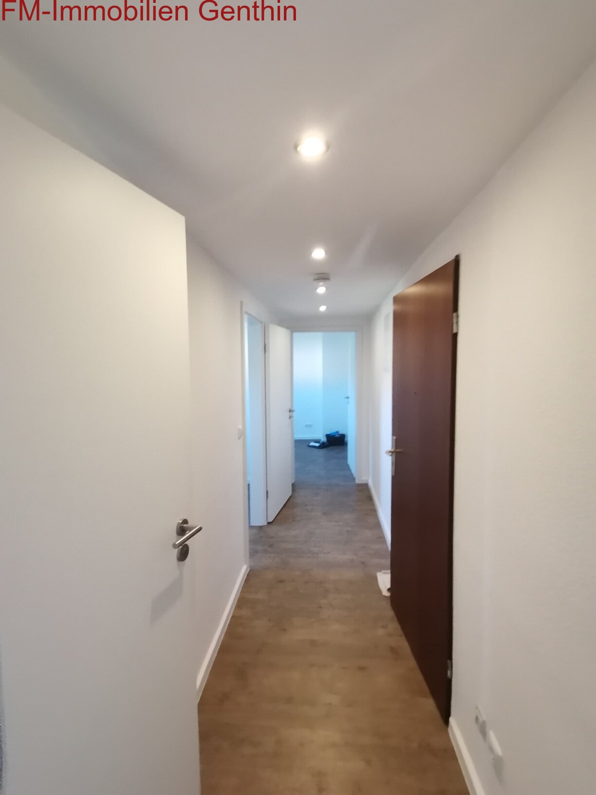 Fühlen Sie sich wohl! 2 Zimmer im DG neu saniert- WG Nr. 8 Fühlen Sie sich wohl! 2 Zimmer im DG neu saniert- WG Nr. 8