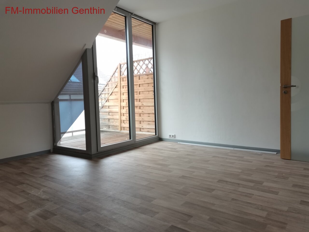 Zwei Zimmer Wohnung mit Balkon in der Genthiner Innenstadt Zwei Zimmer Wohnung mit Balkon in der Genthiner Innenstadt